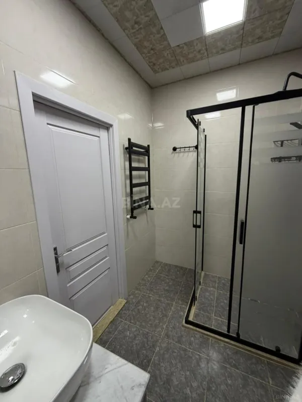 Kirayə verilir 2 otaqlı mənzil 65 m²