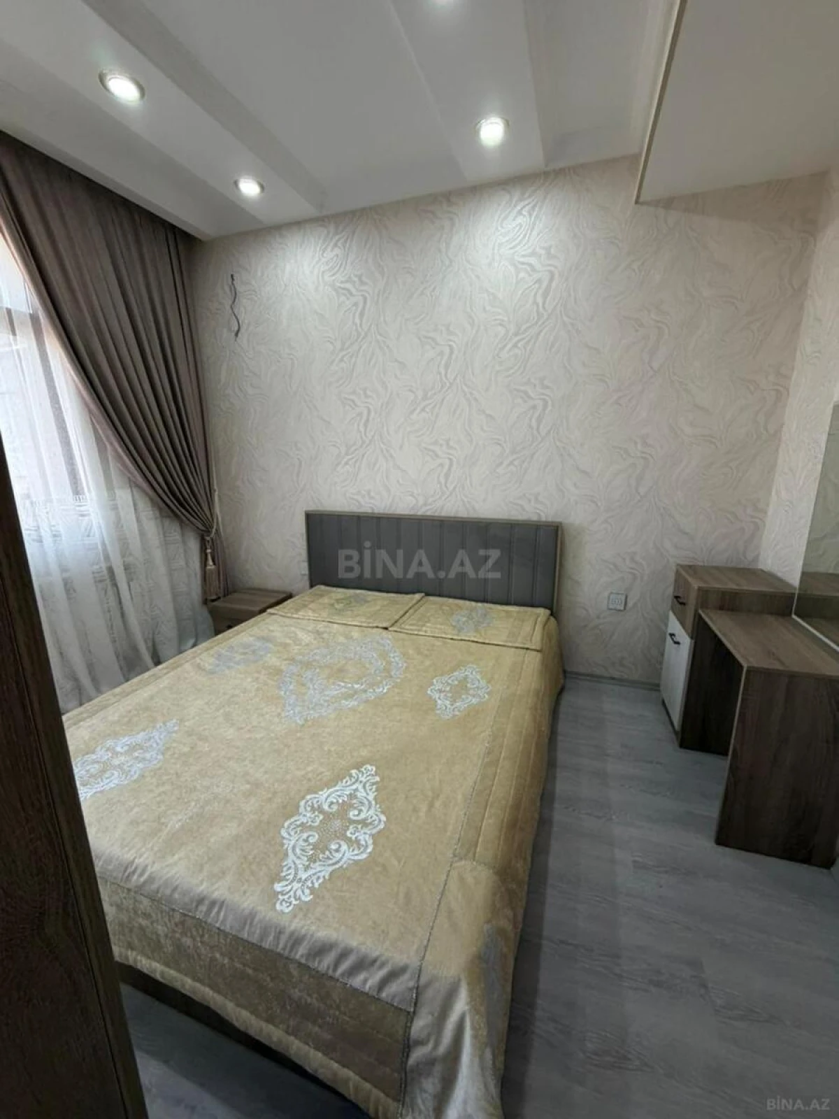 Kirayə verilir 2 otaqlı mənzil 65 m²