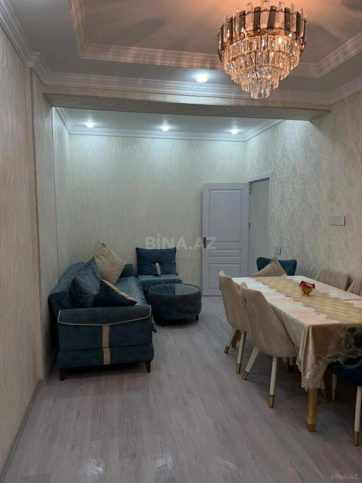 Kirayə verilir 2 otaqlı mənzil 65 m²