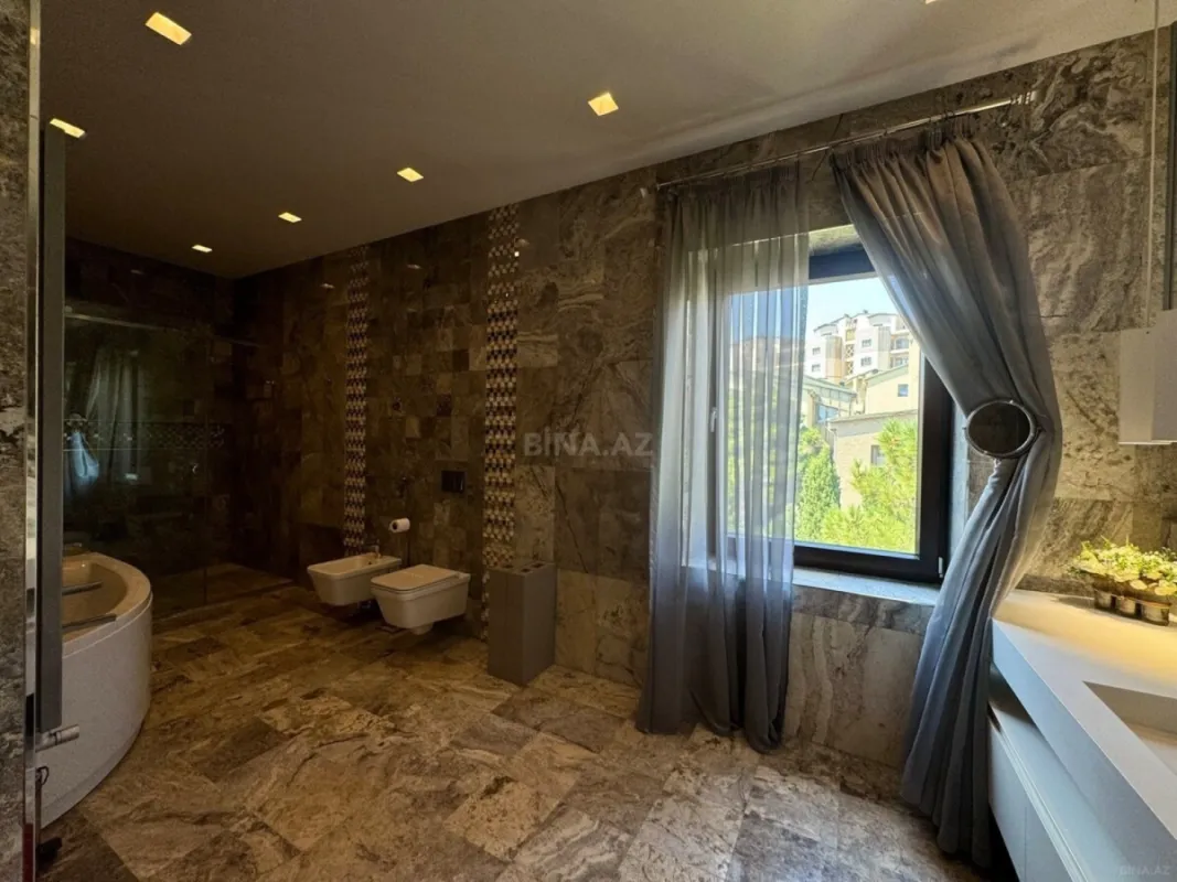 Kirayə verilir 6 otaqlı həyət evi 420 m²