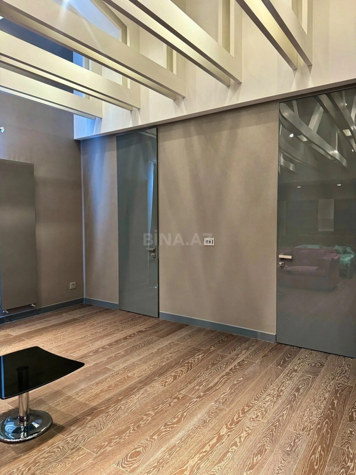 Kirayə verilir 6 otaqlı həyət evi 420 m²