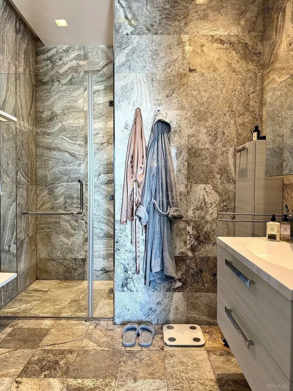 Kirayə verilir 6 otaqlı həyət evi 420 m²