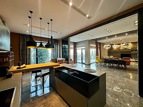 Kirayə verilir 6 otaqlı həyət evi 420 m²