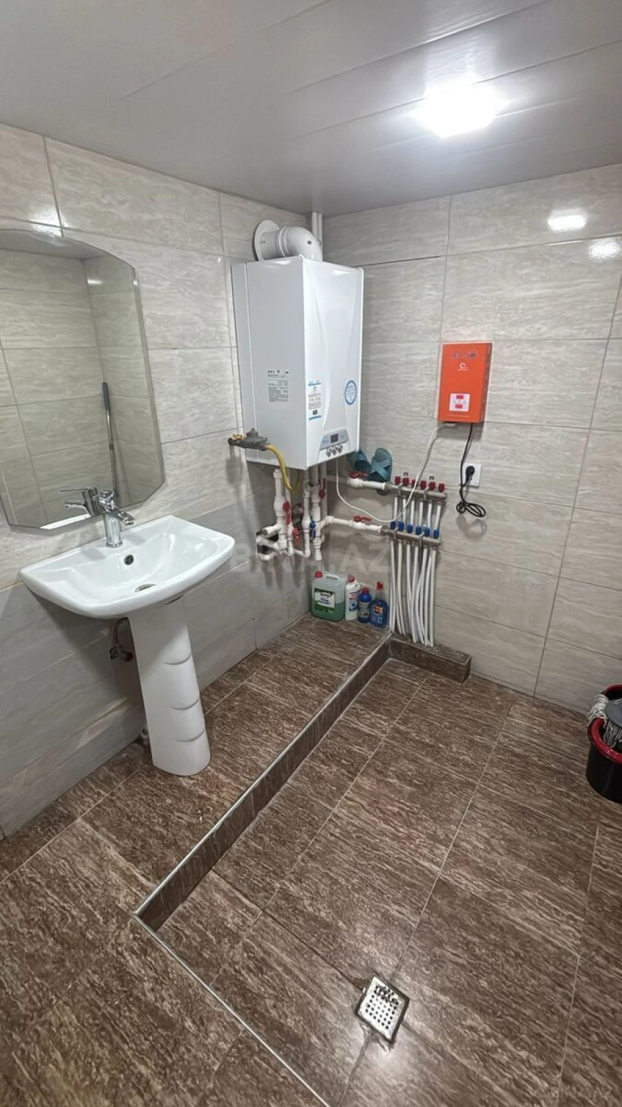 Kirayə verilir obyekt 150 m²