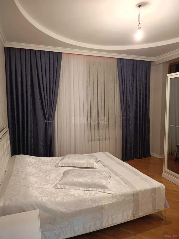 Satılır 3 otaqlı mənzil 120 m²