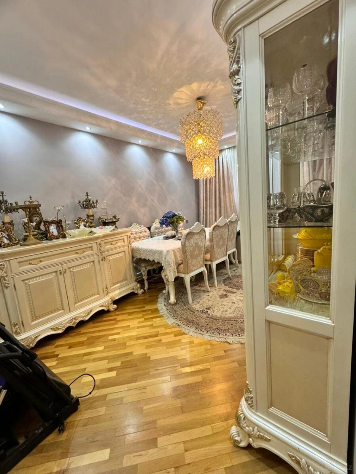 Satılır 4 otaqlı mənzil 102 m²