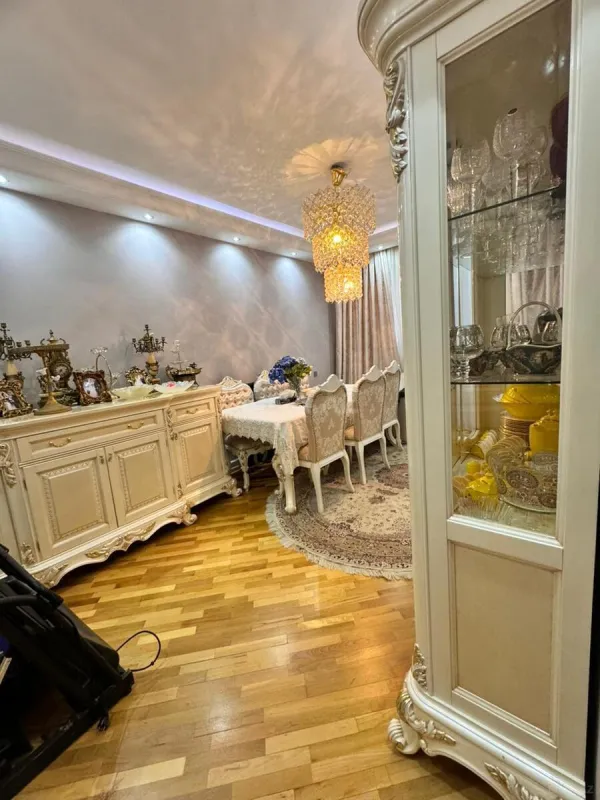 Satılır 4 otaqlı mənzil 102 m²