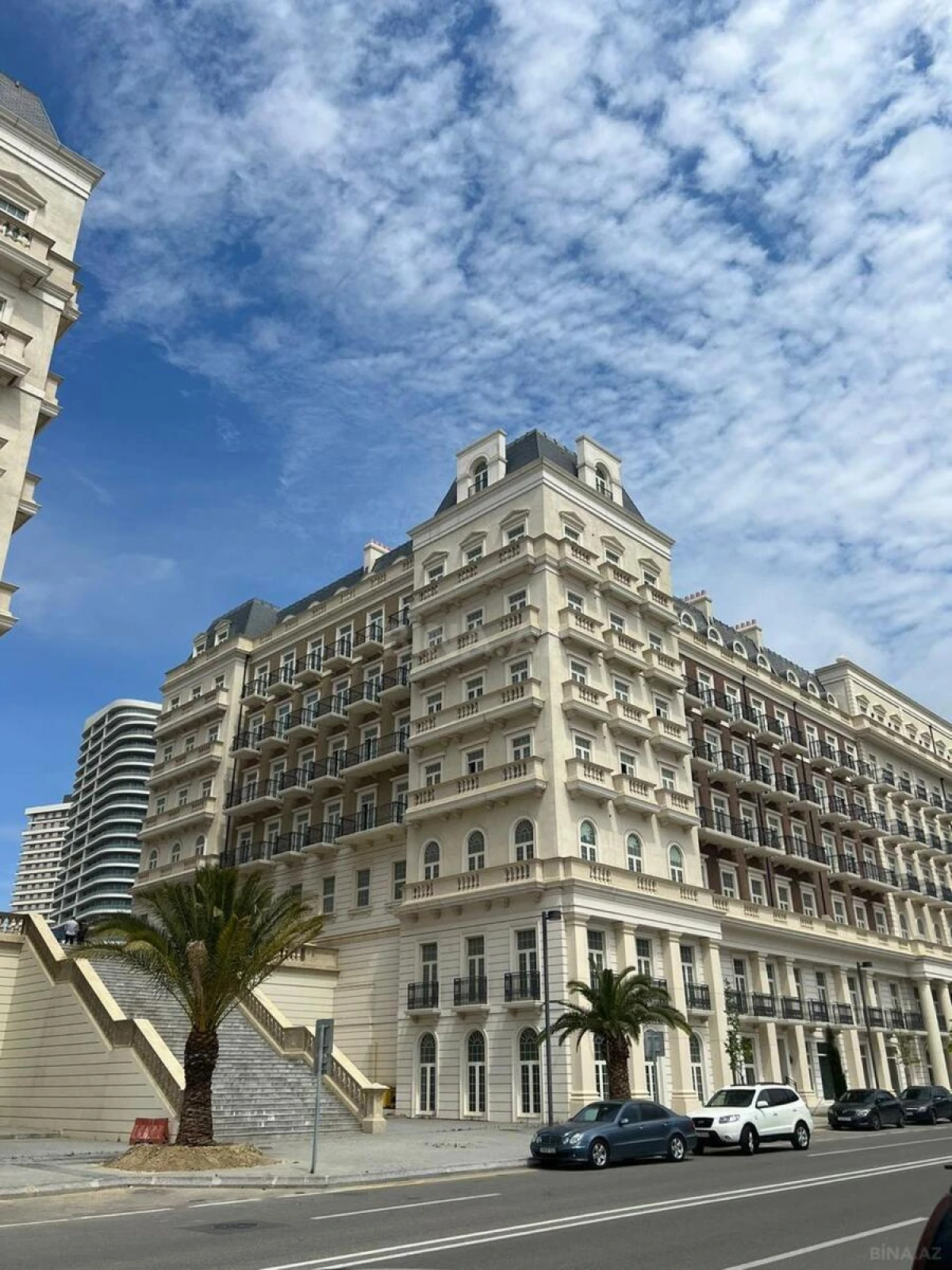 Satılır 3 otaqlı mənzil 104 m²