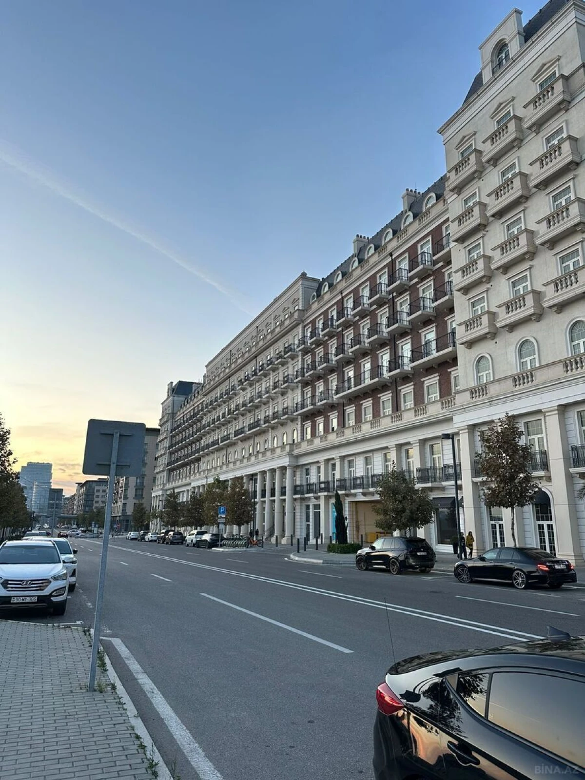 Satılır 3 otaqlı mənzil 104 m²