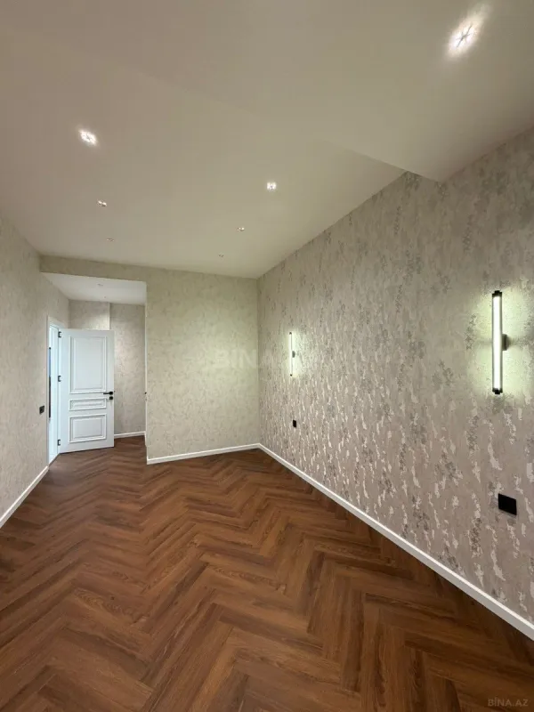 Satılır 2 otaqlı mənzil 97 m²