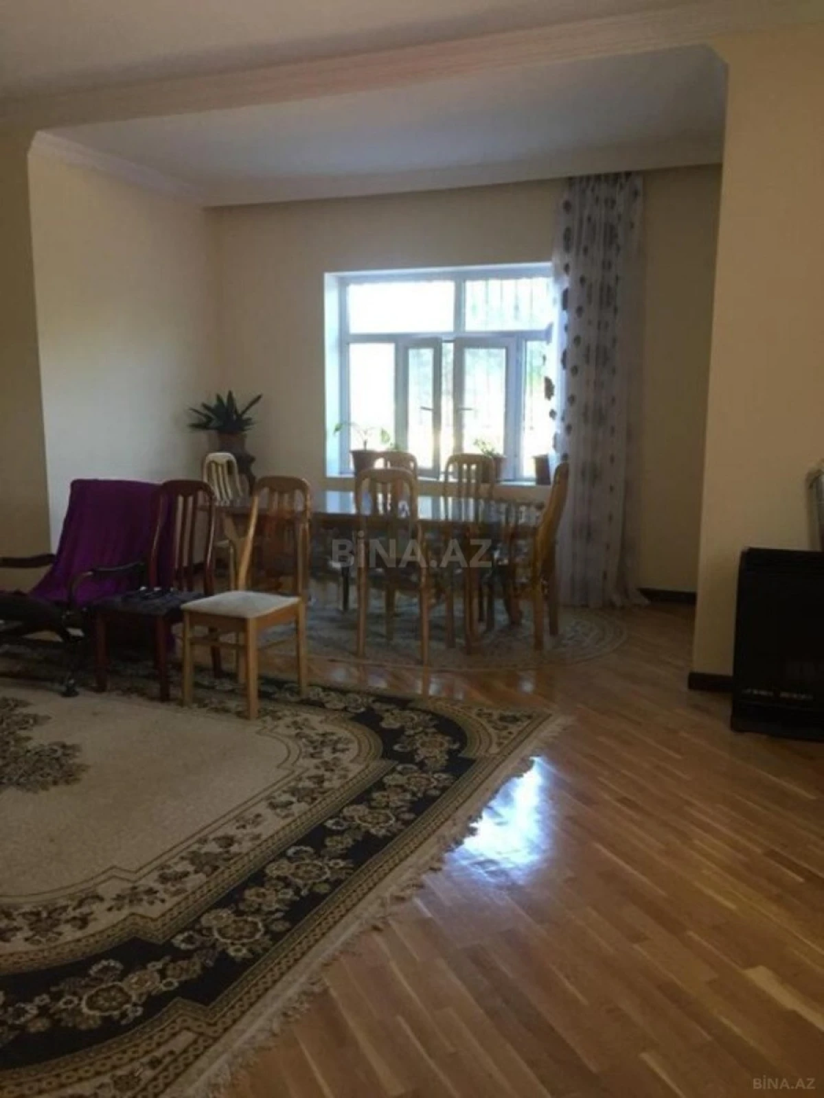 Satılır 6 otaqlı həyət evi 180 m²