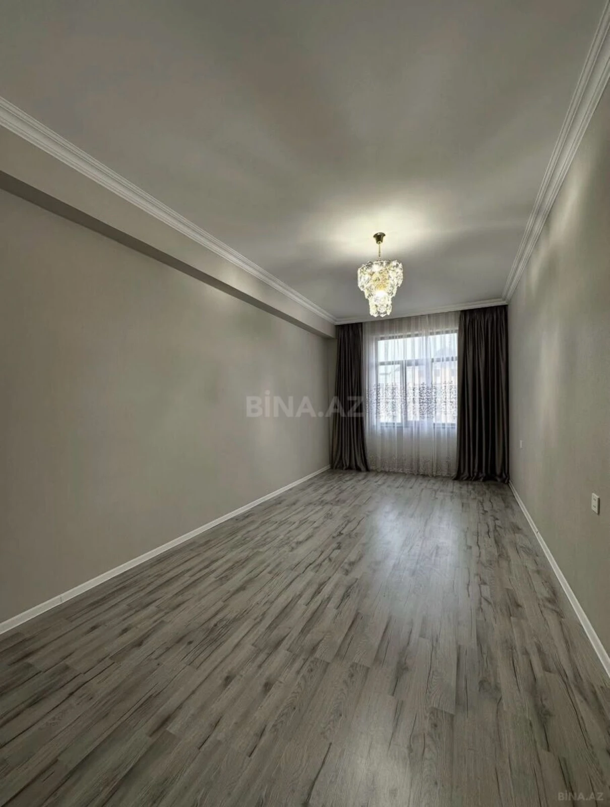 Satılır 2 otaqlı mənzil 85 m²