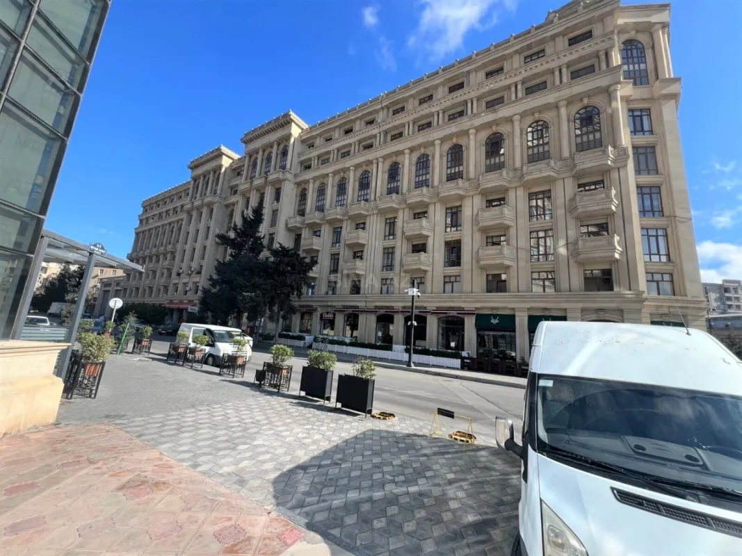 Satılır 2 otaqlı mənzil 85 m²