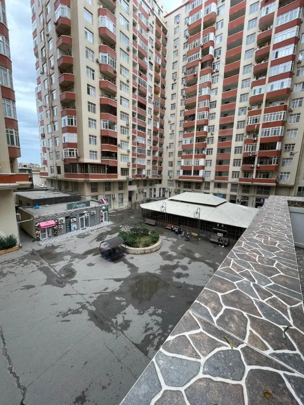 Satılır 3 otaqlı mənzil 98 m²