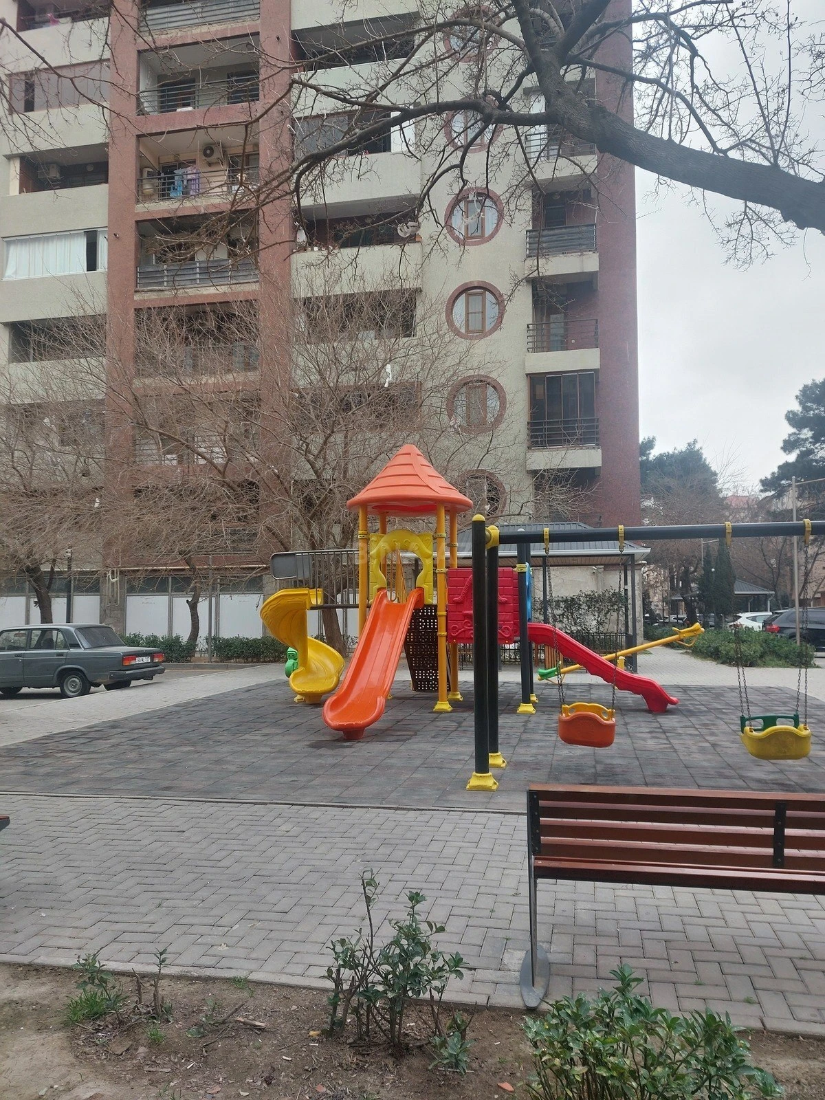 Kirayə verilir 2 otaqlı mənzil 80 m²