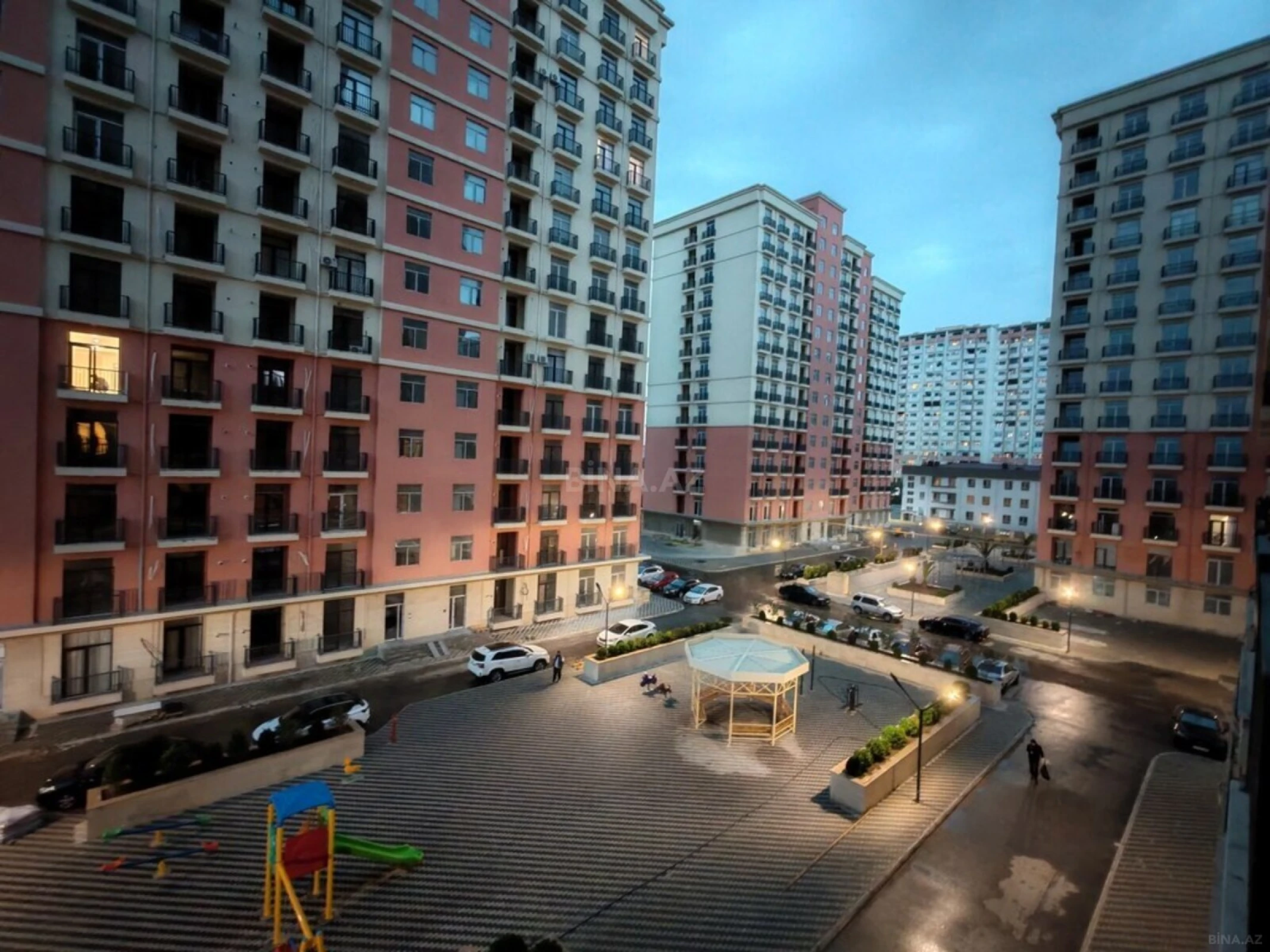 Kirayə verilir 2 otaqlı mənzil 70 m²