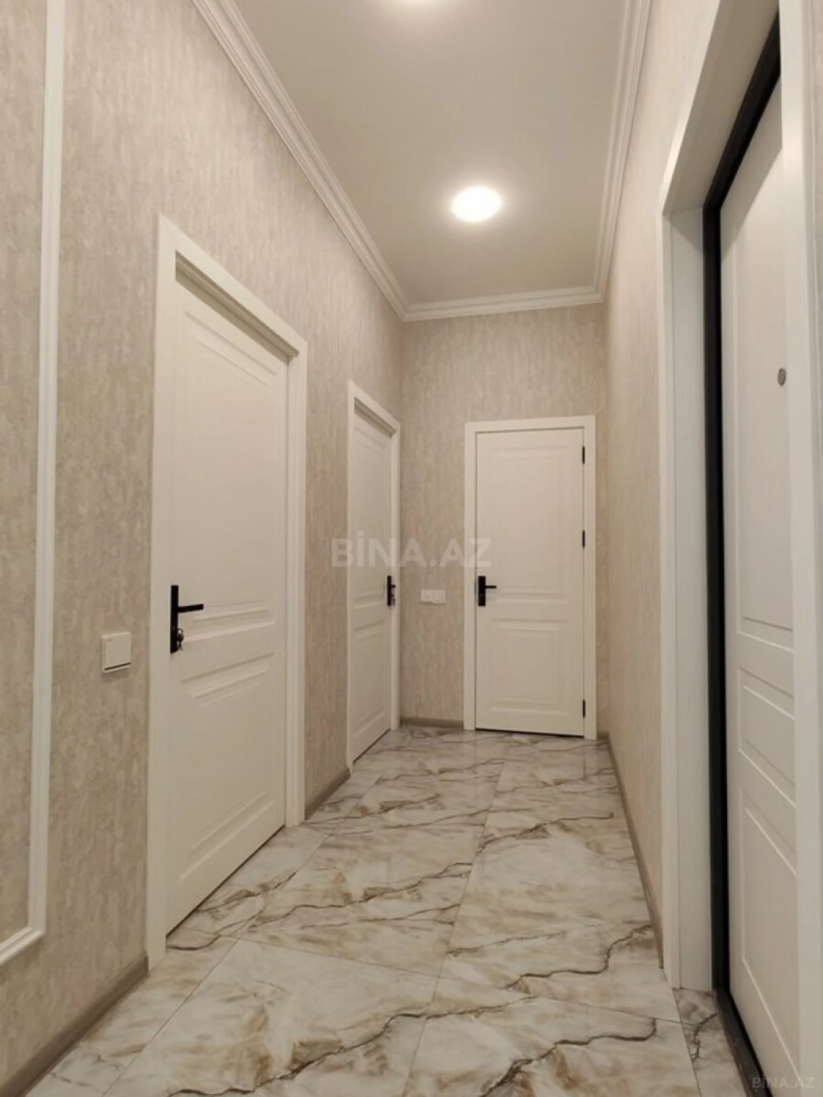 Kirayə verilir 2 otaqlı mənzil 70 m²
