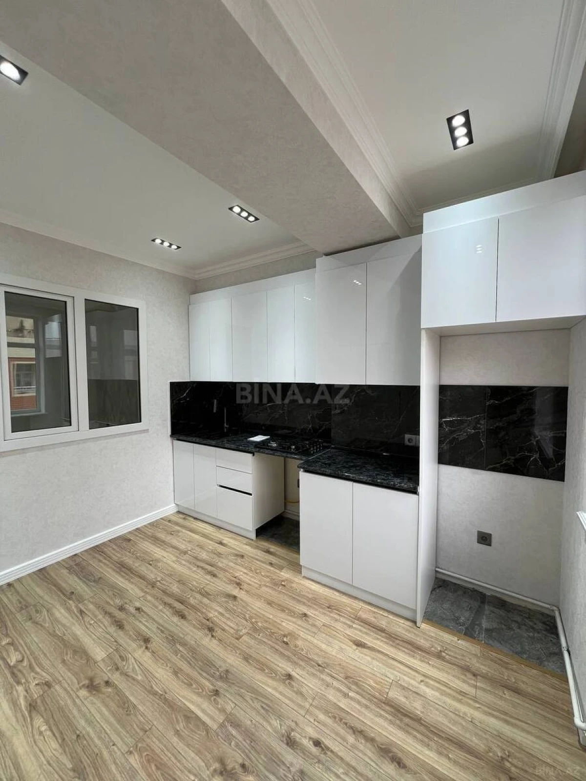 Satılır 3 otaqlı mənzil 83 m²