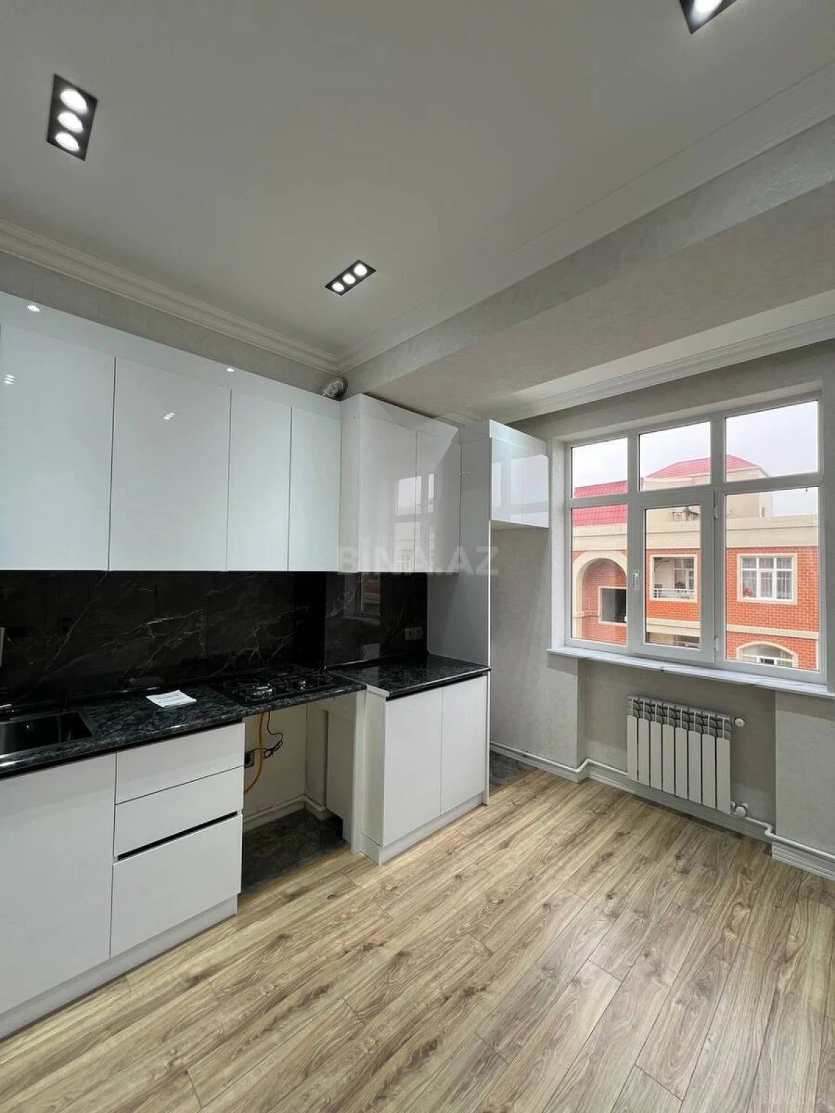 Satılır 3 otaqlı mənzil 83 m²