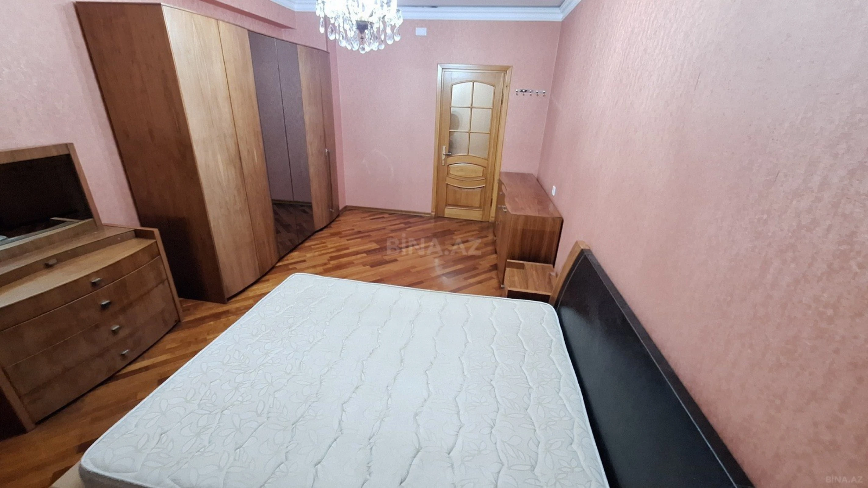 Kirayə verilir 3 otaqlı mənzil 110 m²