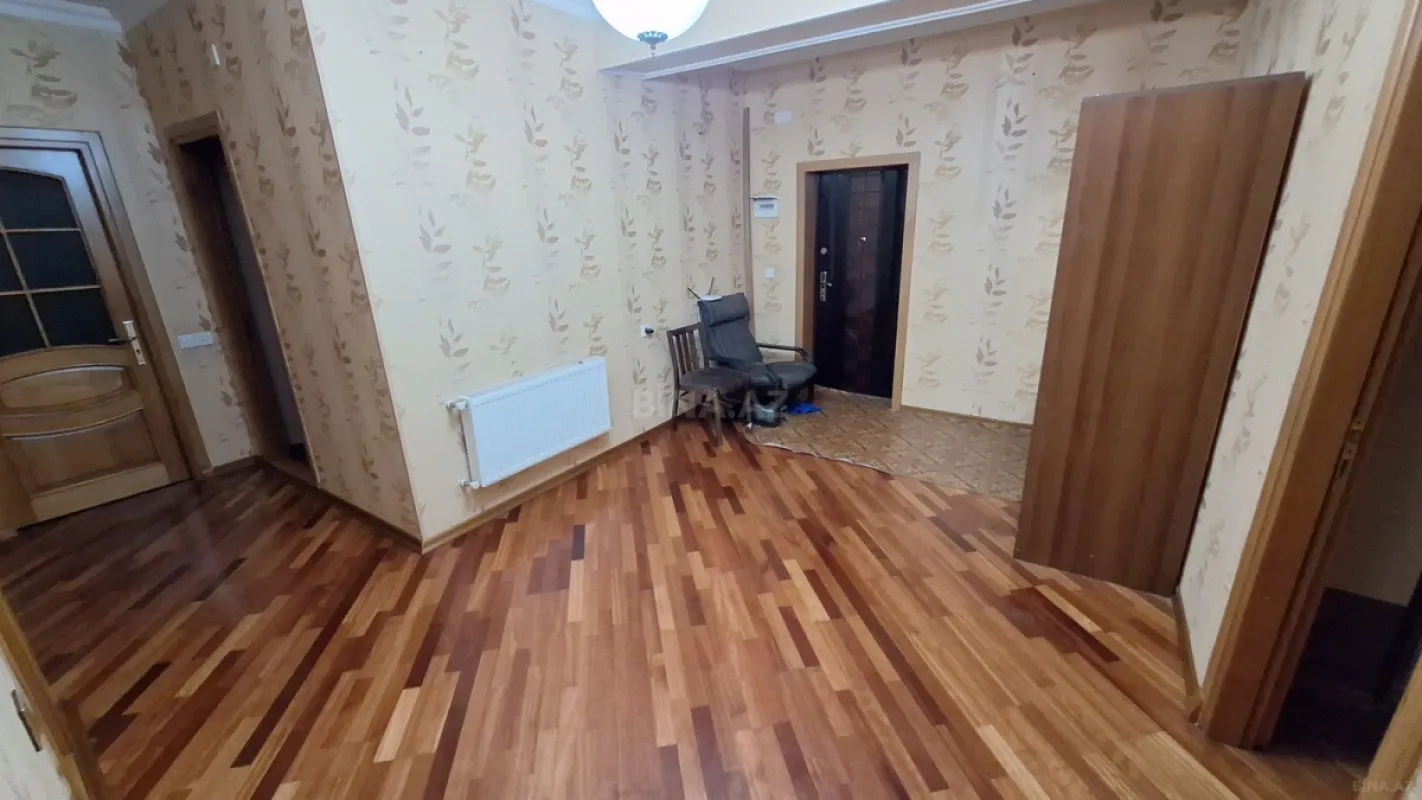 Kirayə verilir 3 otaqlı mənzil 110 m²
