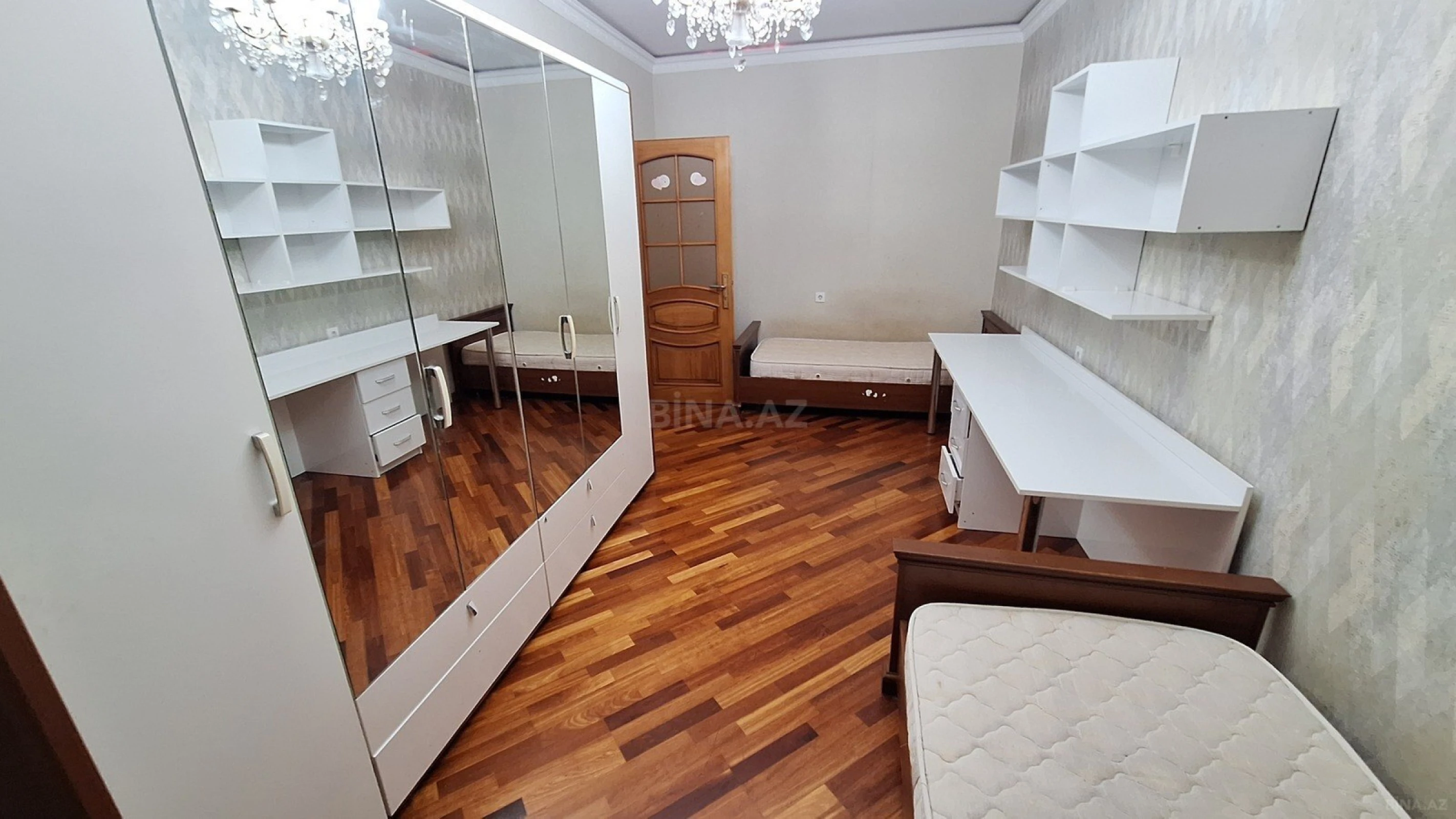Kirayə verilir 3 otaqlı mənzil 110 m²