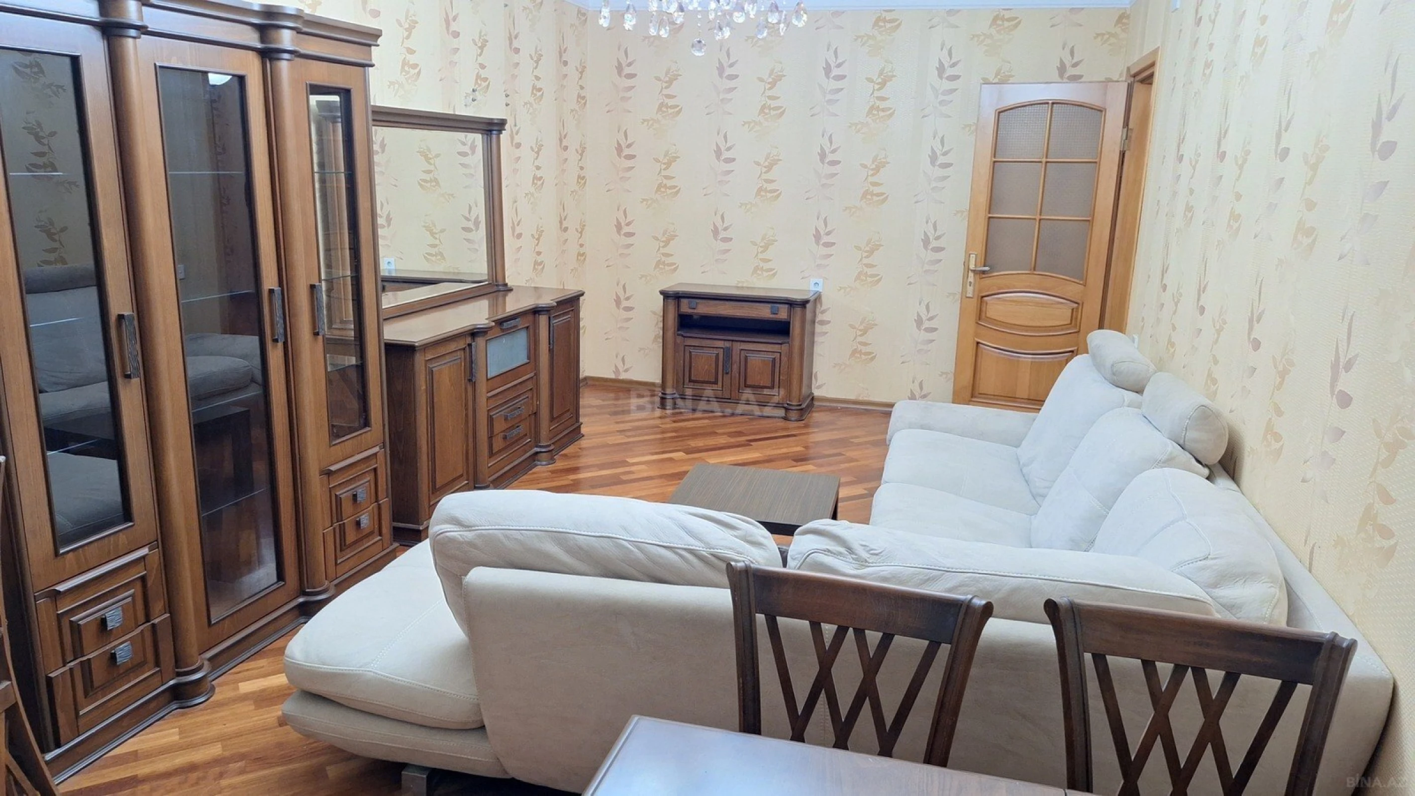 Kirayə verilir 3 otaqlı mənzil 110 m²