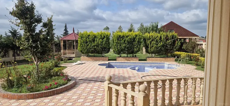 Satılır 8 otaqlı həyət evi 500 m²