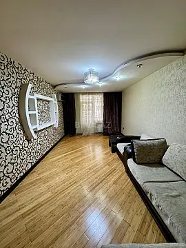 Satılır 3 otaqlı mənzil 138 m²