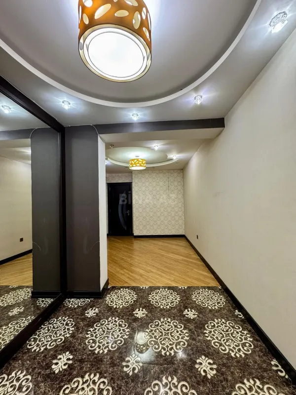 Satılır 3 otaqlı mənzil 138 m²