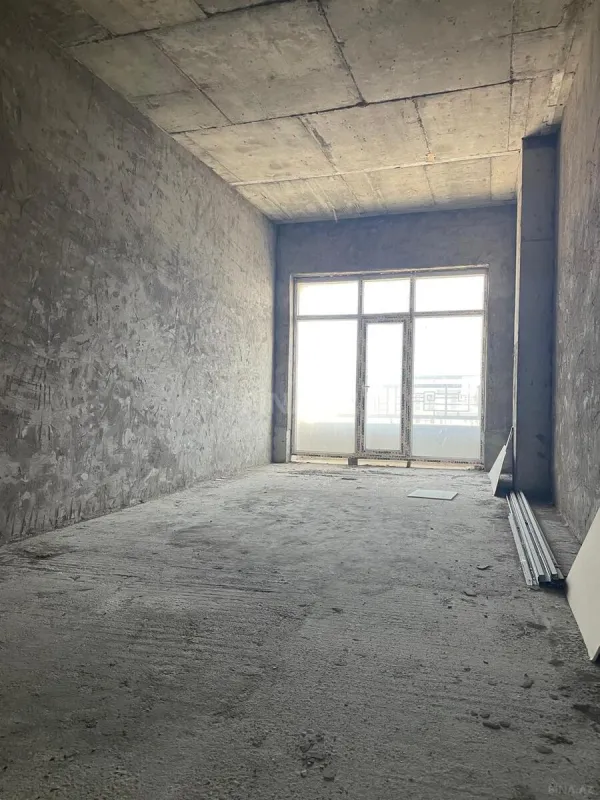 Satılır 4 otaqlı mənzil 259 m²