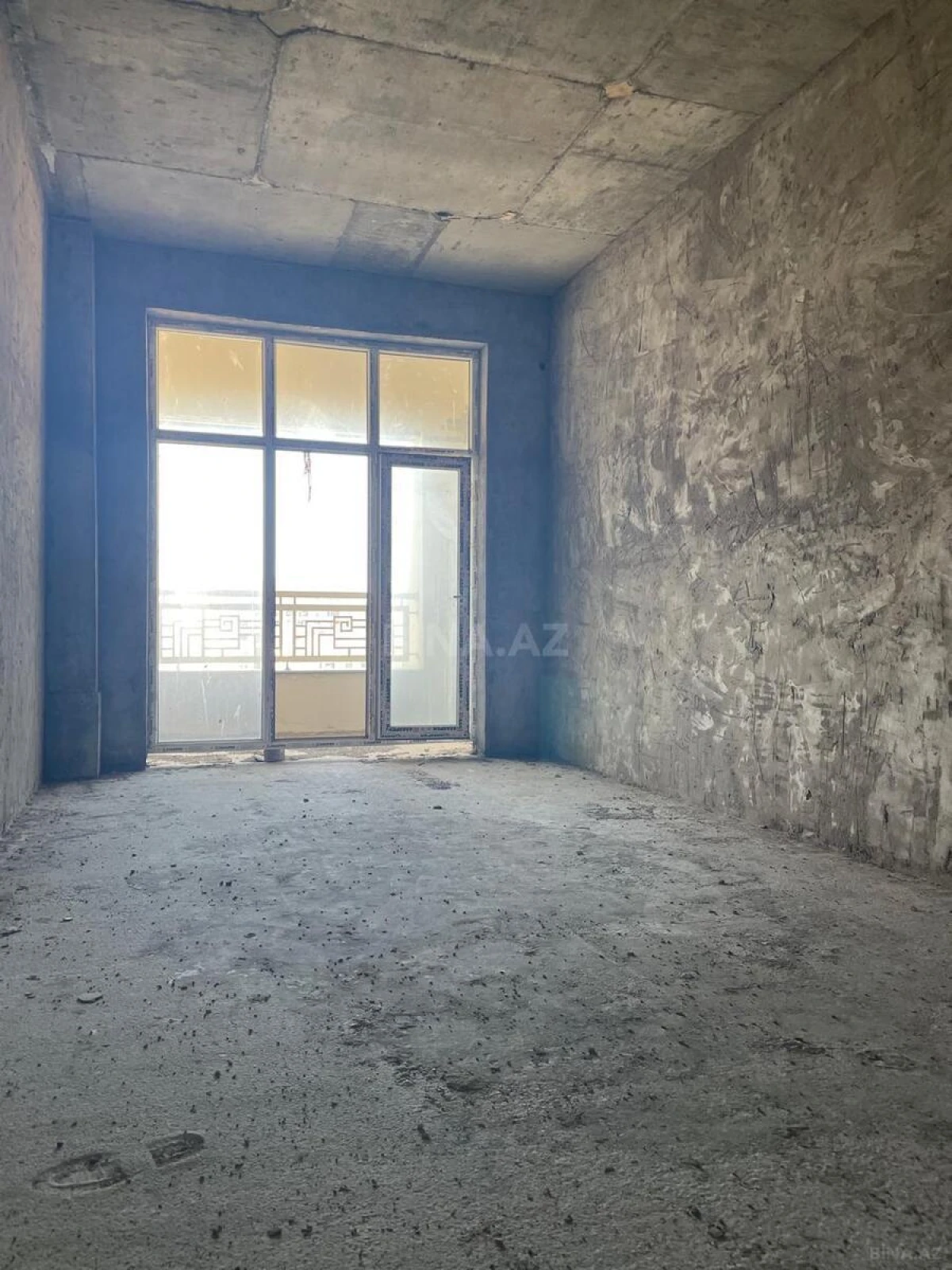 Satılır 4 otaqlı mənzil 259 m²