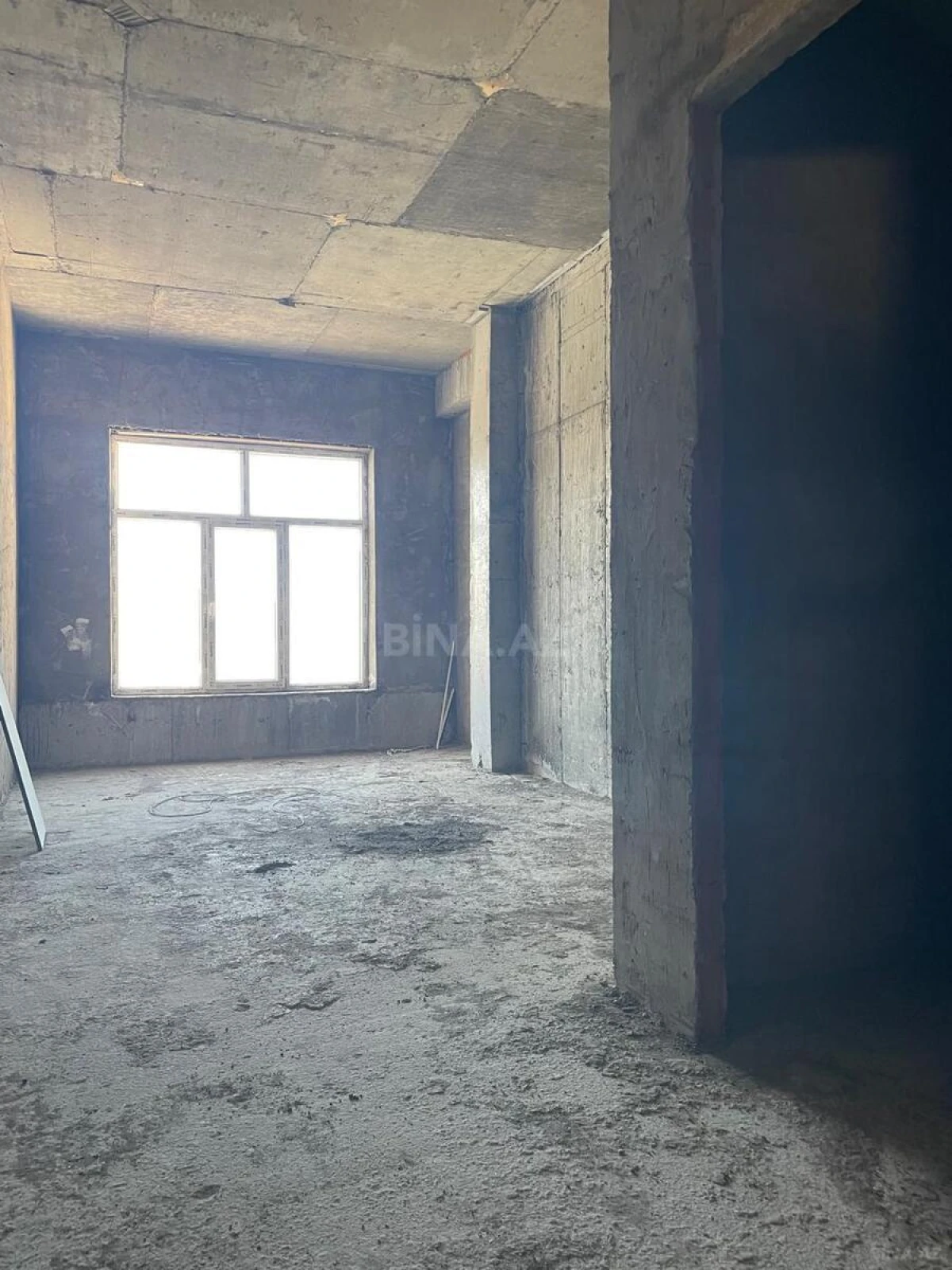 Satılır 4 otaqlı mənzil 259 m²