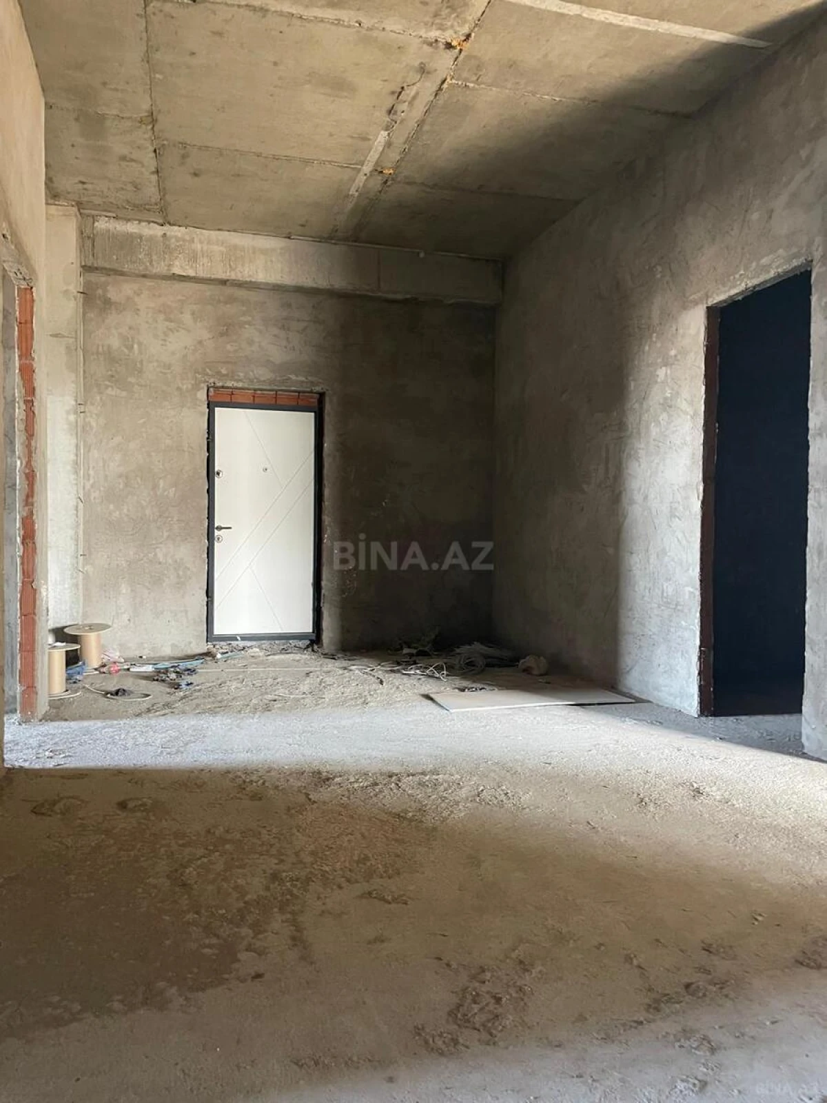 Satılır 4 otaqlı mənzil 259 m²