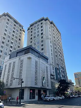 Satılır 4 otaqlı mənzil 259 m²