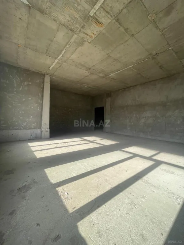 Satılır 4 otaqlı mənzil 259 m²