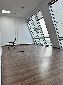 Kirayə verilir 6 otaqlı ofis 220 m²