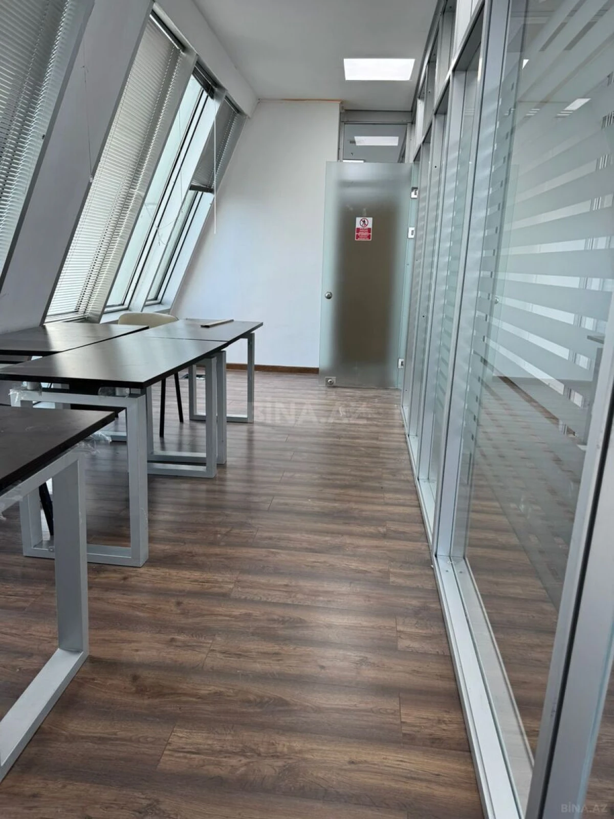 Kirayə verilir 6 otaqlı ofis 220 m²