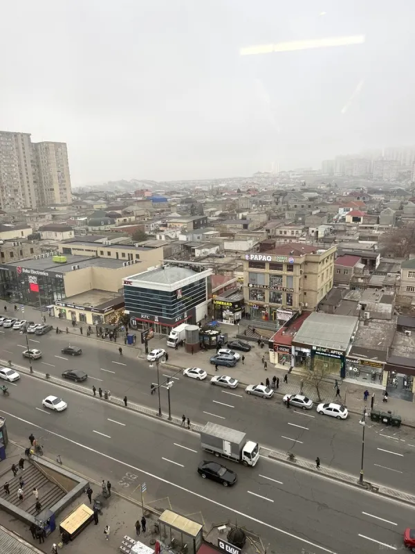 Satılır 3 otaqlı mənzil 135 m²