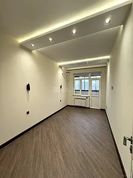 Satılır 3 otaqlı mənzil 135 m²