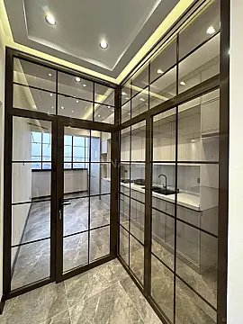 Satılır 3 otaqlı mənzil 135 m²