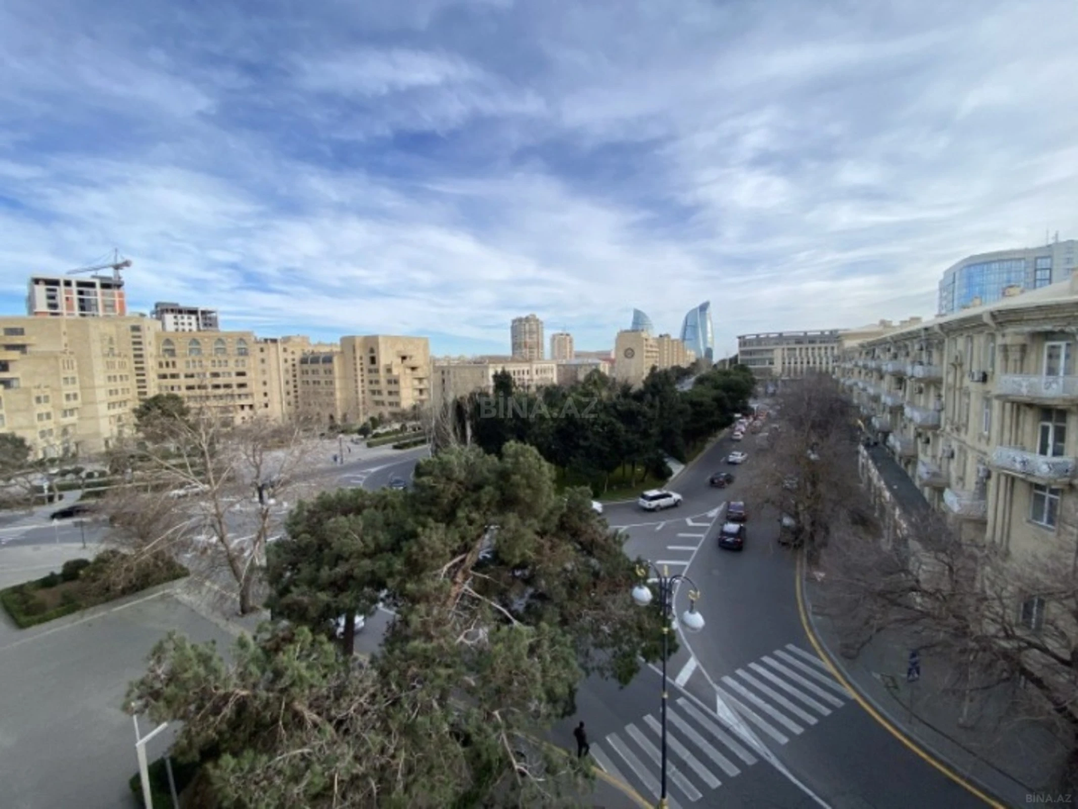 Satılır 2 otaqlı mənzil 60 m²