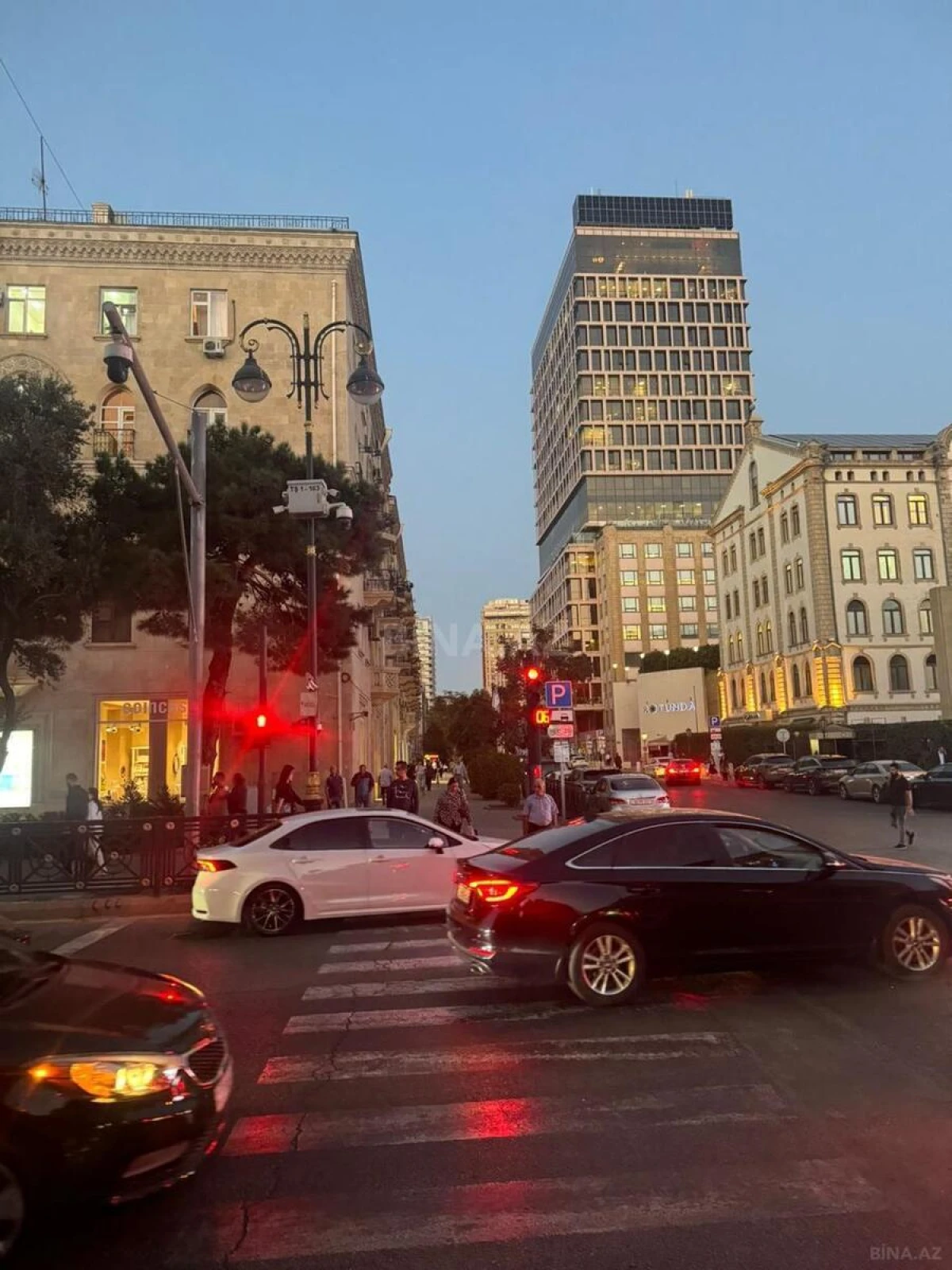 Kirayə verilir 2 otaqlı mənzil 67 m²