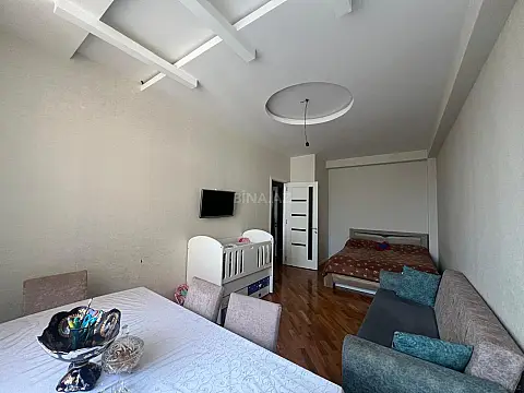 Satılır 1 otaqlı mənzil 47 m²