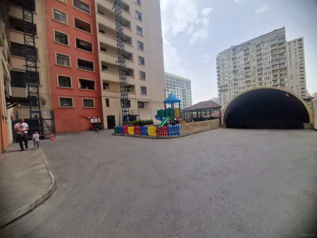 Satılır 1 otaqlı mənzil 47 m²