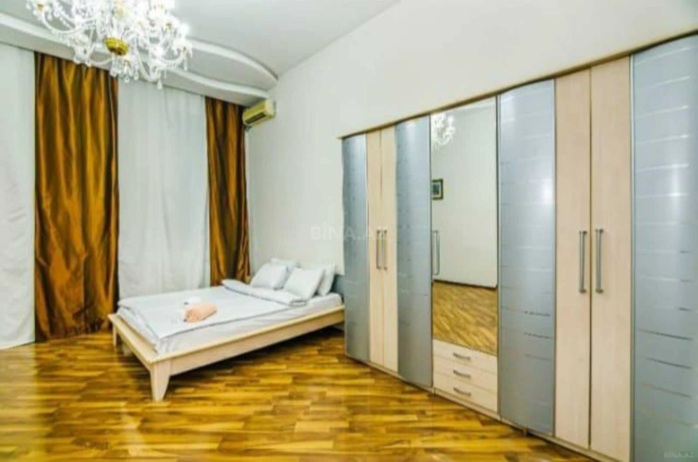 Kirayə verilir 3 otaqlı mənzil 100 m²
