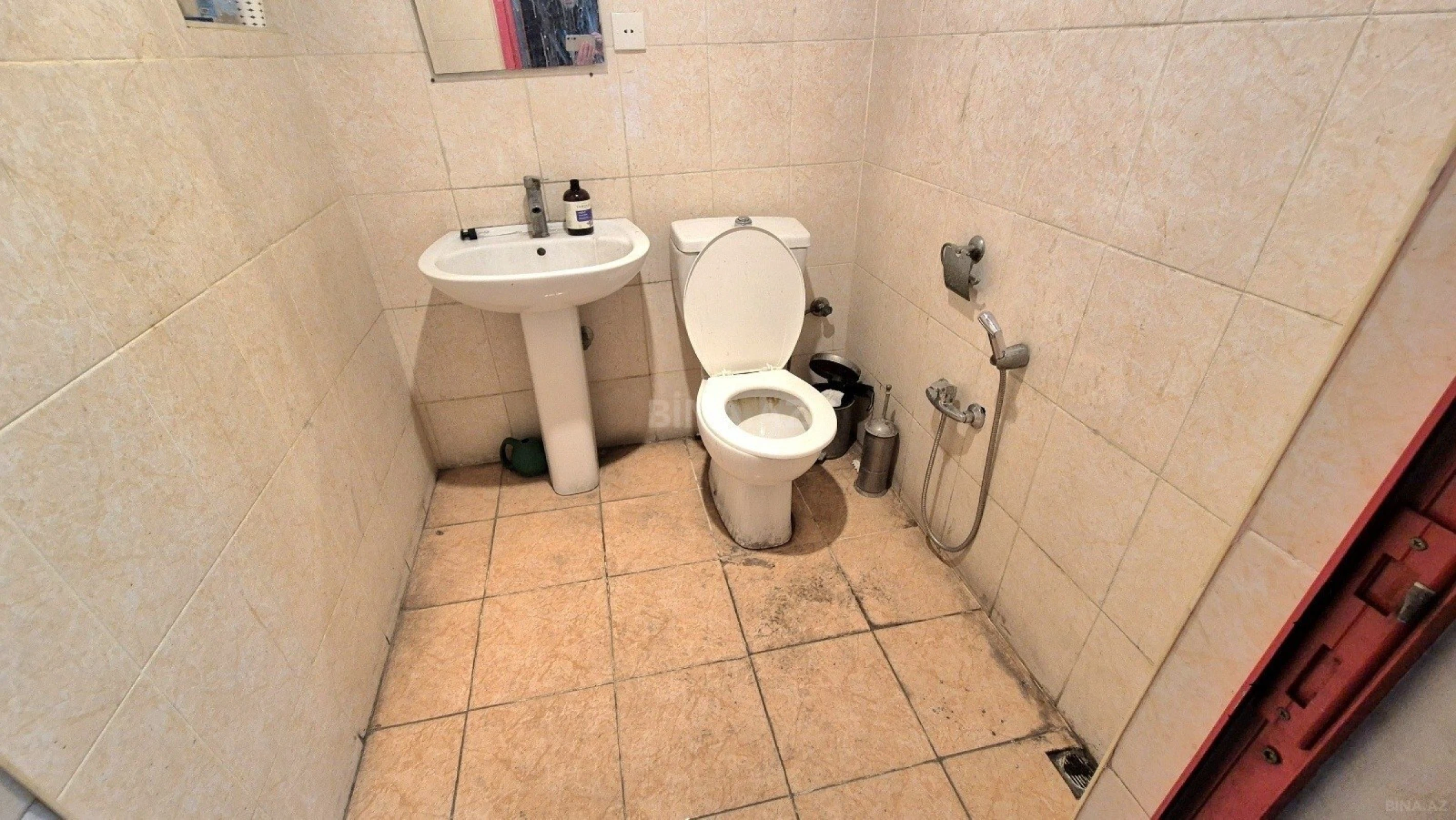 Kirayə verilir obyekt 85 m²