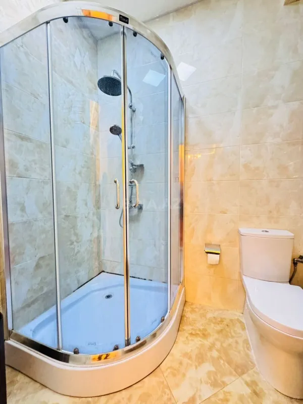 Kirayə verilir 2 otaqlı mənzil 95 m²