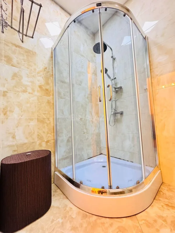 Kirayə verilir 2 otaqlı mənzil 95 m²