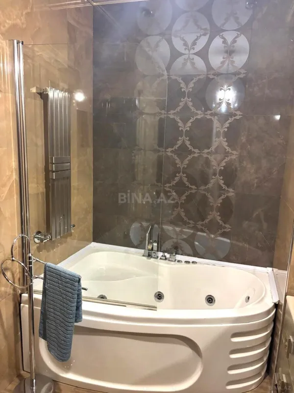 Kirayə verilir 3 otaqlı mənzil 170 m²